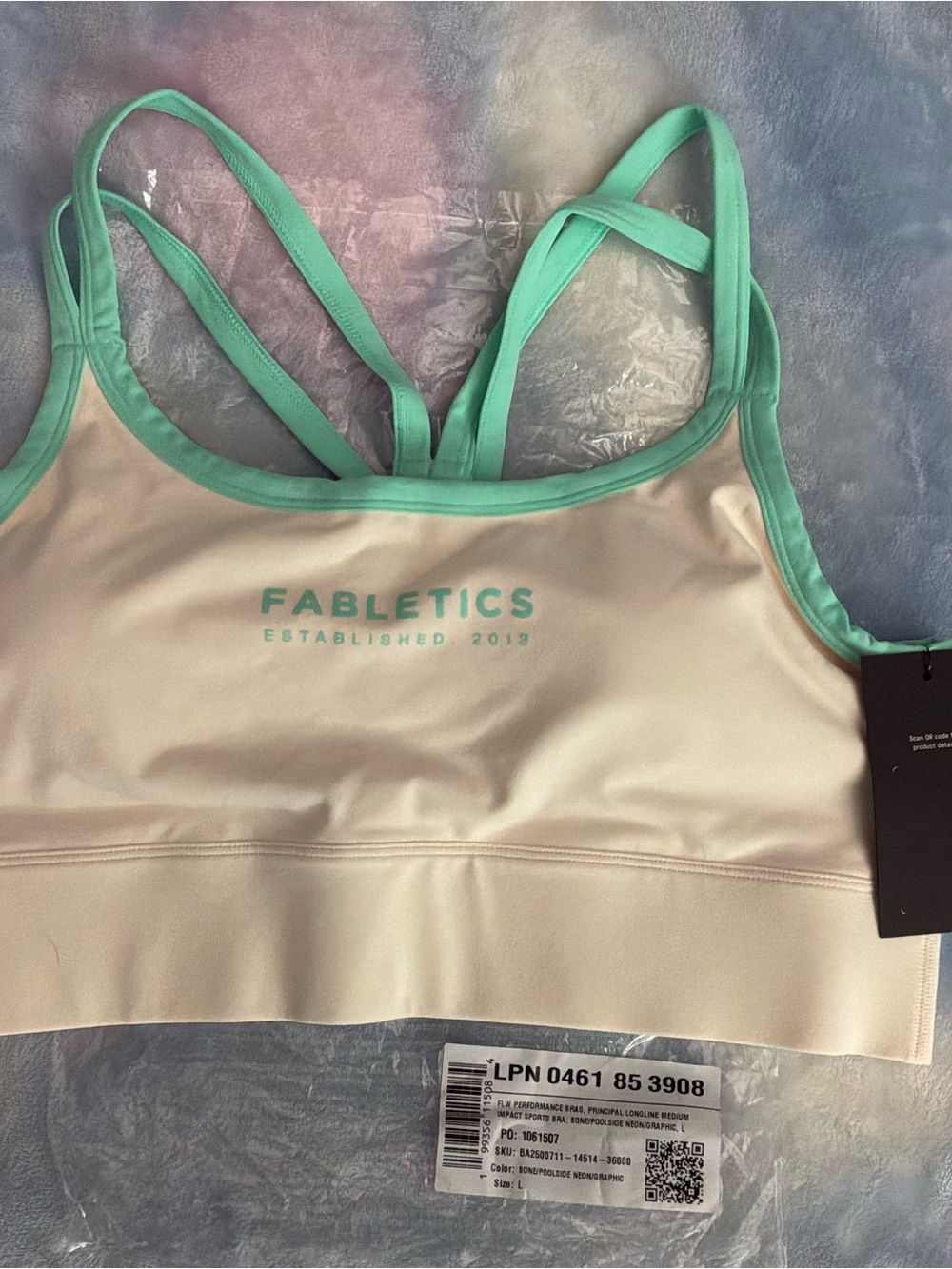 NWT Fabletics Principal Low Impact Bra - Cream/Mint